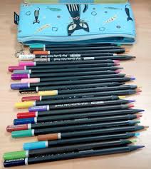 Contohnya dalam hal keefektifan dan kemudahan. Kelebihan Dan Kekurangan Krayon Dan Pensil Warna Ide Perpaduan Warna