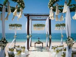 Dazzling And Stunning Outdoor Wedding Decorations Pouted Com Cheap Beach Wedding Romantic Beach Wedding Beach Theme Wedding