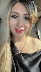 Dulces sueños mis cora. 🥰❤️❤️❤️😘 . . . . . . #claudialeal #tqg  #AmorProhibido #amoralamexicana #patiposcomotú #MeLloras #mexico #nuevoleon  #plataformasdigitales #Spotify #deezer #music #GooglePlay #amazon #colombia  #usa #mexico #puertorico