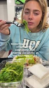 Nicole Pepe's Instagram, Twitter & Facebook