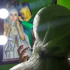 Maybe you would like to learn more about one of these? Belajar Kecantikan Sejak Remaja Gadis Asal Pati Ini Punya Mua Yang Banyak Pelanggannya Halaman 1 Kompasiana Com