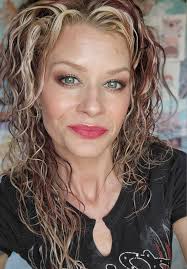 Spring fling eyeshadow look with Seint makeup