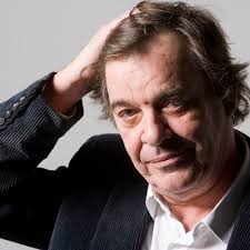 Three patios for the sun. Palavra De Autor 8 Miguel Sousa Tavares Quot Vivemos Um Momento Tragico Quot By Expresso