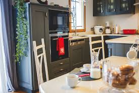 Arbois Batixel Menuiserie Cuisine Cuisine Cuisine Integree Cuisine Sur Mesure