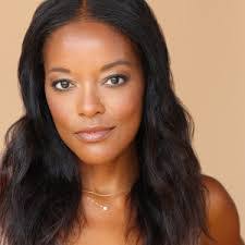 Jacqueline Butcher's Instagram, Twitter & Facebook