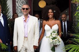 Tina kunakey di vita, coniugata cassel (tolosa, 5 aprile 1997), è una modella francese biografia. Tina And Vincent Cassel Two Years Of Marriage And Unpublished Photos Of The Wedding World Today News