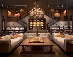 Restoration Hardware Draws A Crowd Restoration Hardware Luxury Mansions Interior European Home Decor