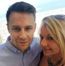 Khổ như người thân cầu thủ xứ Wales