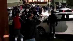 Mega rissa con minorenni a Nuoro nel primo weekend di zona bianca tra  calci, pugni e lanci di bottiglie