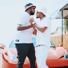 No doubt it is with deep concern to break the news that dj maphorisa and kabza de small escaped death by a whisker after they were showered with bullets whilst travelling in their van. Latest Kabza De Small News Pictures Gossip Photos Updates