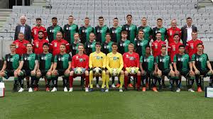 Trotz nicht ausverkauften stadion ist die stimmung. Geld Aus Deutschland Finanz Clou Wacker Innsbruck Prasentiert Investor Krone At