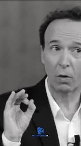 Attenzione a far piangere una donna: riflessioni di Benigni