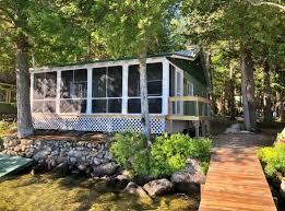 Stop by uptown dog cape cod (410 w. 10 Pet Friendly Cabins In Maine Maine Vacation Rentals