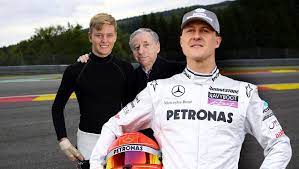 #otd in 1996, 25 years ago, michael wins the spanish gp in barcelona, and the joy of jean todt michael schumacher ретвитнул(а). Michael Schumacher Jean Todt Uber Mick Er Ist Wie Mein Zweiter Sohn Es Ist Ein Bisschen Schwierig Wegen Meiner Position Bunte De
