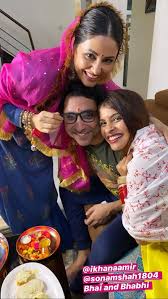 Hina Khan Spends Quality Time With Beau Rocky Jaiswal S Family On Raksha Bandhan