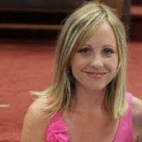 Shannon Hess's Instagram, Twitter & Facebook