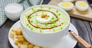 Recette De Soupe Froide Douceur A L Avocat Et Aux Courgettes Recette Recettes De Cuisine Recette Recette Soupe