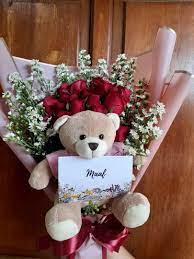 Dalam bentuk buket yang indah. Buket Bunga Mawar Dan Boneka Handicrafts 808396054