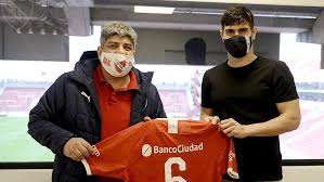 Traducir independiente significado independiente traducción de independiente sinónimos de independiente, antónimos de independiente. Ezequiel Munoz Firmo Su Contrato Y Fue Presentado En Independiente Telam Agencia Nacional De Noticias