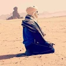رؤيا24 جبل على شكل رجل يصلي بالصحراء الجزائرية صور Facebook