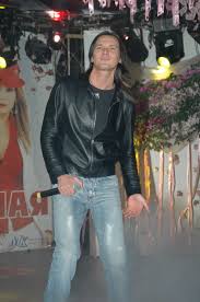 Его обаяние и харизма, безусловно, помогли ему забраться на вершину. Kak Sejchas Vyglyadit I Chem Zanimaetsya 46 Letnij Vlad Stashevskij Ledi Mail Ru