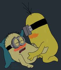 Minion kissing