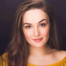 Victoria Dailey's Instagram, Twitter & Facebook