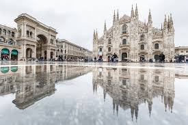Repubblica italiana) هي دولة تقع جزئيًا في جنوب أوروبا في شبه الجزيرة الإيطالية وأيضًا على أكبر جزيرتين في البحر الأبيض المتوسط: Ù…Ø¯ÙŠÙ†Ø© Ù…ÙŠÙ„Ø§Ù† Ø§Ù‡Ù… Ø§Ù…Ø§ÙƒÙ† Ø§Ù„Ø³ÙŠØ§Ø­Ø© ÙÙŠ Ù…ÙŠÙ„Ø§Ù† Ø§ÙŠØ·Ø§Ù„ÙŠØ§ Ø§Ù… Ø§Ù„Ù‚Ø±Ù‰