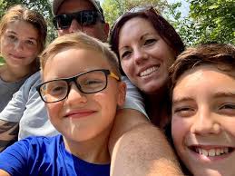 Hi! I am here in support of organizations whose missions are in support of  veterans. I'm in Riverside County, CA, and am most active with the Veterans  of Foreign Wars here