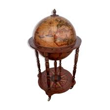 Bar Mappe Monde En 2020 Globe Terrestre Vintage Mappemonde Bar Bar