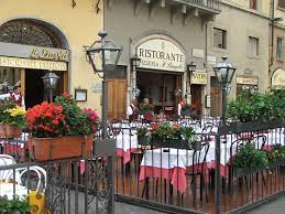 Italian Patio Cafe Restaurant Very Romantic My Family And I Ate Here When They Surprised Me In Florence Italian Cafe Italian Patio Restaurant Patio