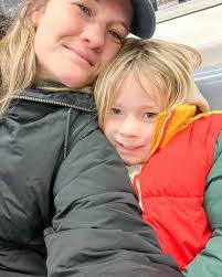 Caroline Chambers's Instagram, Twitter & Facebook