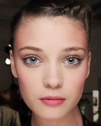 Braut Make Up Die Besten Tipps Fur Die Hochzeit Hochzeit Lippenstift Braut Make Up Braut Lippenstift