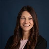 Kelly Dean's Instagram, Twitter & Facebook