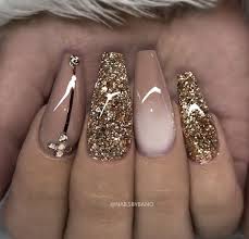 Manicura de uñas uñas doradas diseños de uñas azul marino uñas azules decoradas uñas de gel uñas azules uñas oscuras cabello y uñas. Xoxo Use My Uber Code Daijaha1 To Get 15 Off Your First Ride Manicura De Unas Unas De Gel Bonitas Unas De Acrilico Elegantes