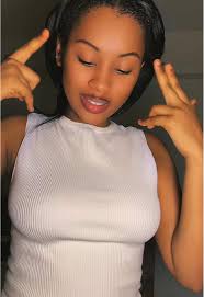 Sally Mata: Représentation de la Guinée sur les Réseaux