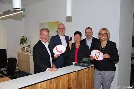 Duales studium zum bachelor of arts (management & finance) ausbildungsbeginn 01.08.2022 ein duales studium ist eine ausbildung in unserem unternehmen verbunden mit einem studium an der adg business school. Volksbank Lauterbach Schlitz Eg Nimmt Eigenen Telefonjingle In Betrieb Osthessen News