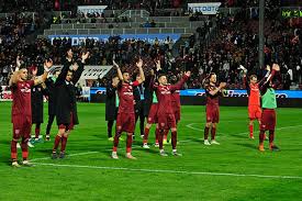 Cfr cluj, campioana româniei la fotbal, ar urma să dea piept cu ferencvaros budapesta sau cu slavia praga, în dublă directă pentru calificarea în grupele uefa champions league, dacă trece de young boys berna în turul iii preliminar din aceeaşi competiţie. Cfr Cluj Campioana EdiÈ›iei 2018 2019 È™tiri Lpf