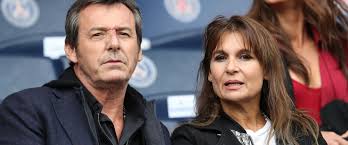 Vincent lagaf' a plusieurs cordes à son arc car il est animateur et présentateur de télévision, humoriste, comédien et chanteur. Jean Luc Reichman Qui Est Sa Femme Nathalie Lecoultre Gala