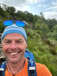 So nobody was gonna tell me that munro could sing??