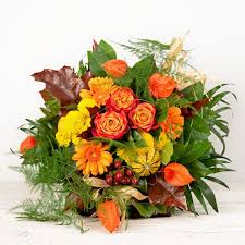 Blumenstrauss Mit Viel Orange Lampionblume Kurbis Physalis Blumenversand Interfleur Blumenstrauss Geburtstag Lampionblume Blumenstrauss
