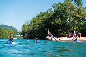 The stage mostly leads directly alongside the aare. Aare Float Trip Outdoor Interlaken