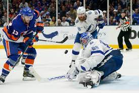 Live nhl scores at cbssports.com's nhl scoreboard. Point Scores Again Lightning Beat Islanders 2 1 In Game 3 Hockey Kdhnews Com