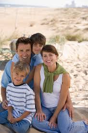 Image result for tbn:89j_M0kB5dmhMM::www.portaldafamilia.org/images/familia1a.jpg