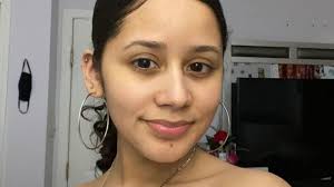 Por qué las mujeres latinas y negras tienden a sentir más el síndrome del  impostor? Telemundo