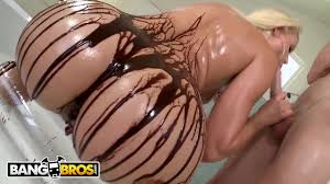 BANGBROS - Blonde PAWG Anikka Albrite Dipped In Milk, Covered In Chocolate