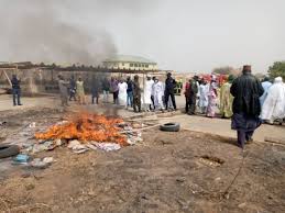 Hd videos clips of labaran batsa. Hukumar Tace Fina Finai Ta Kasa Ta Kone Fina Finan Batsa A Kano Freedom Radio Nigeria