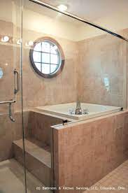 Japanese Style Shower And Soaking Tub Bathtubs For Small Bathrooms Japanese Bathroom Design Japanese Bathroom
