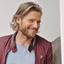 Protagonista delle vicende è una squadra speciale della lka (landeskriminalamt), diretta da jan brenner (sebastian ströbel), affiancato in missione da leonie bongartz (chiara schoras). Interview Im Gesprach Mit Sebastian Strobel Magazin Lubecker Bucht