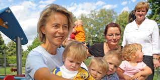 Es war in den 80iger jahren, familie von ministerpräsident albrecht singt einen canon, mit dabei die heutige ursula von der leyen, die einzige tochter der. Vonderleyen The Local Europe